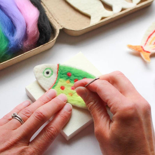 Sheep Creek Studio: Large Fish Felting Kit
