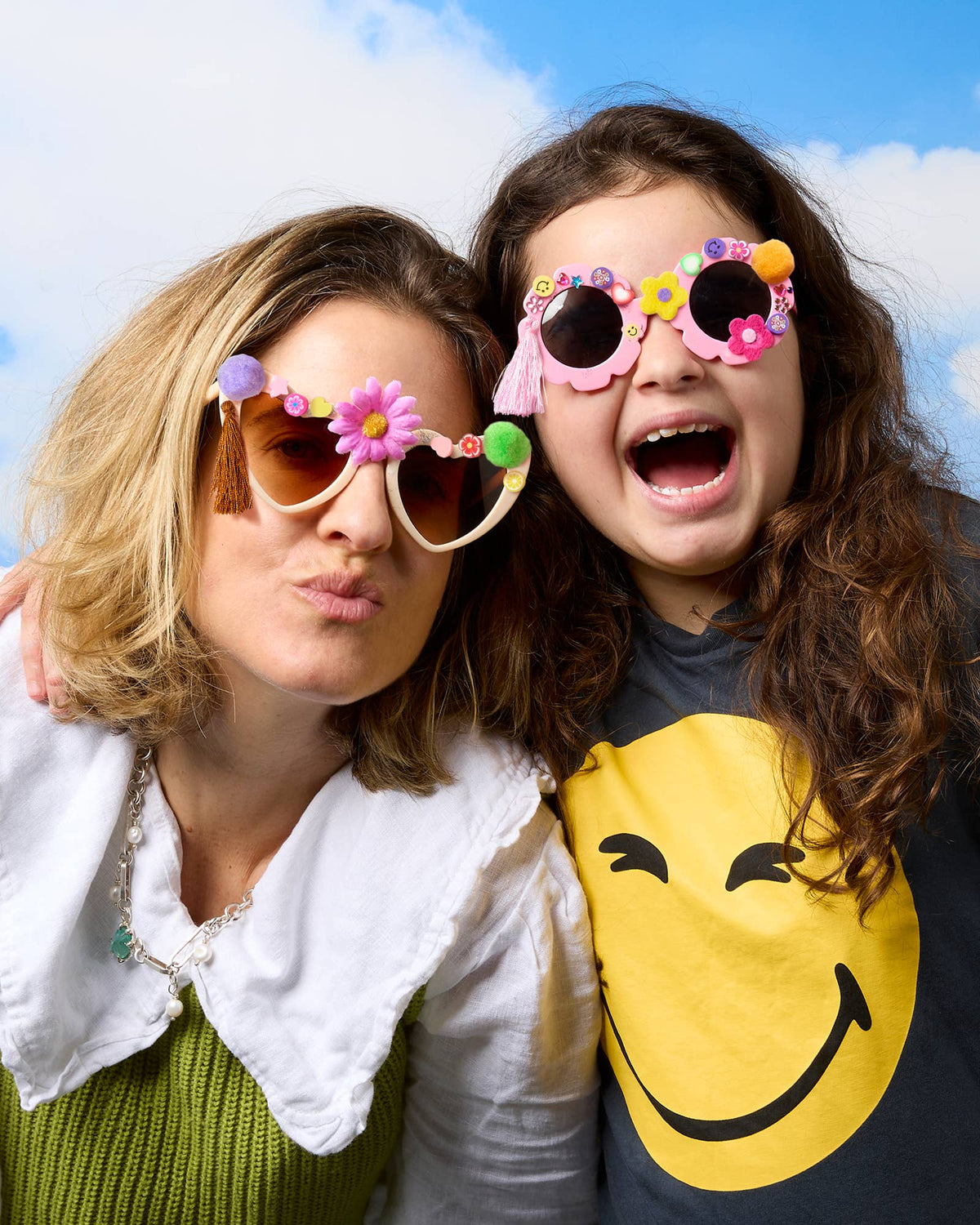 Decorate Your Own Flower Sunglasses Kit