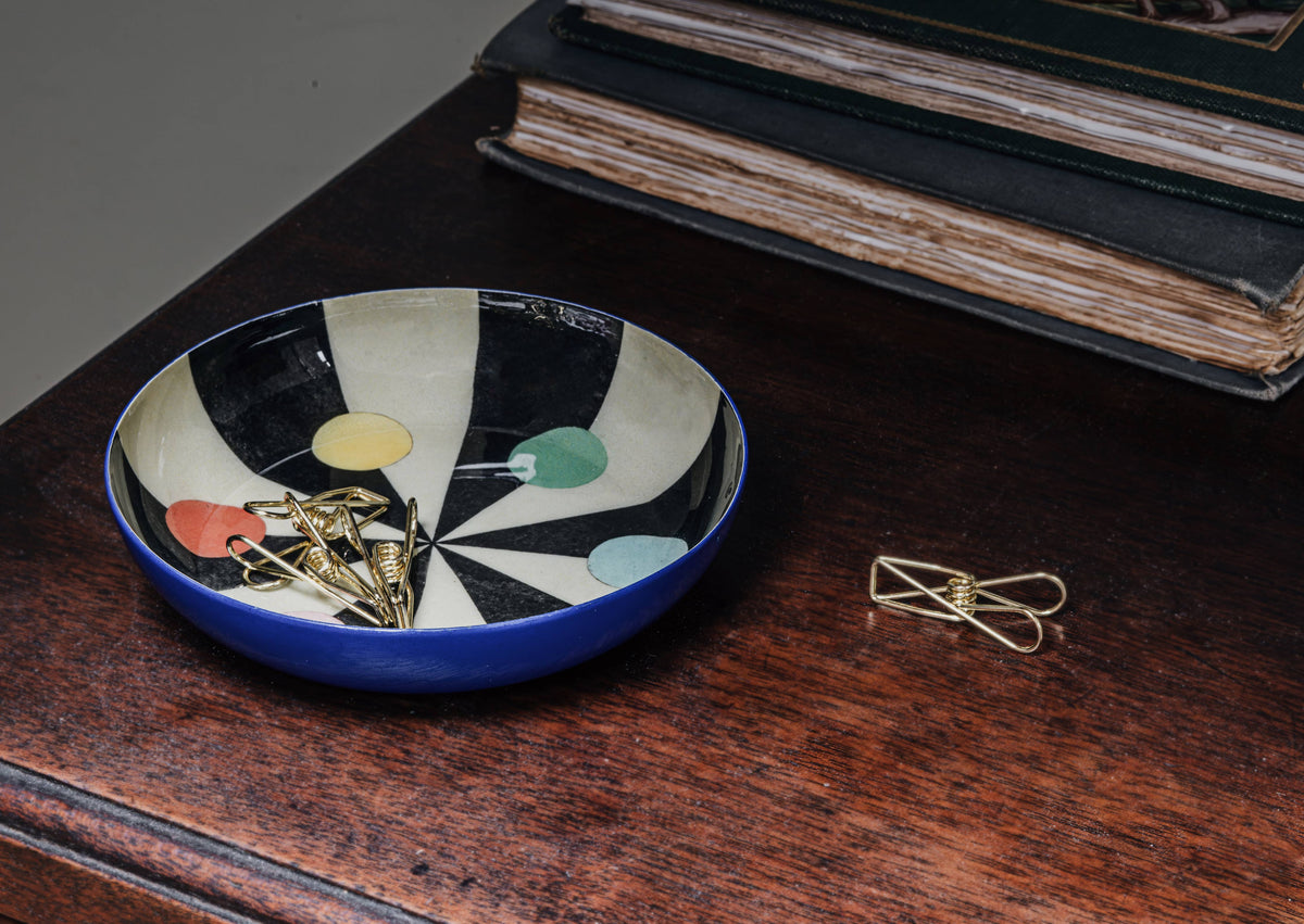 Roomytown: Round Enamel Tray - Benson’s Colour Hexagon