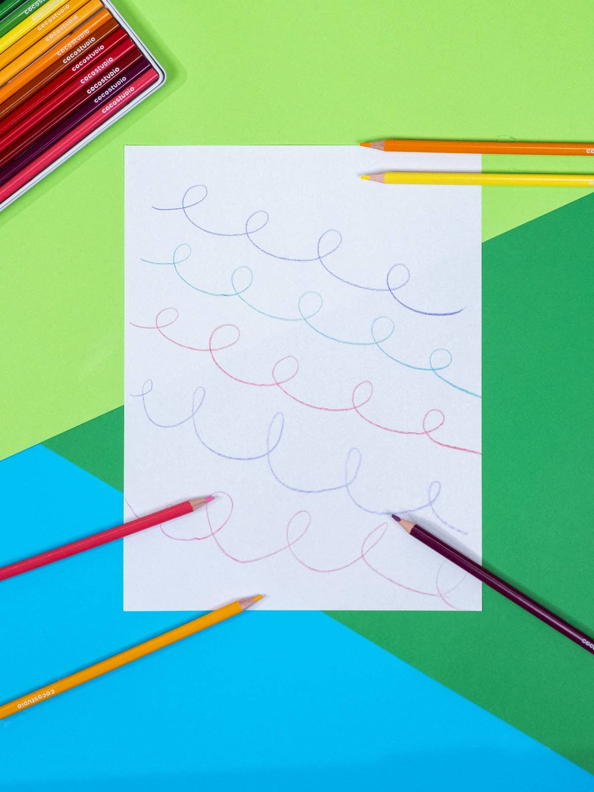 Coco Village: Set of 24 Colored Pencils