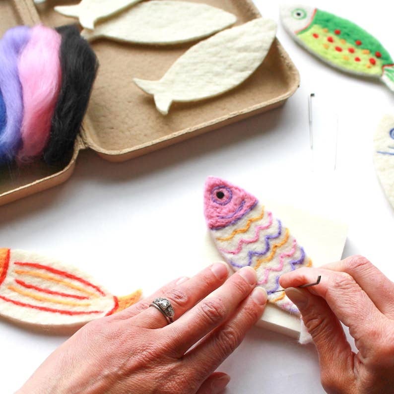 Sheep Creek Studio: Large Fish Felting Kit