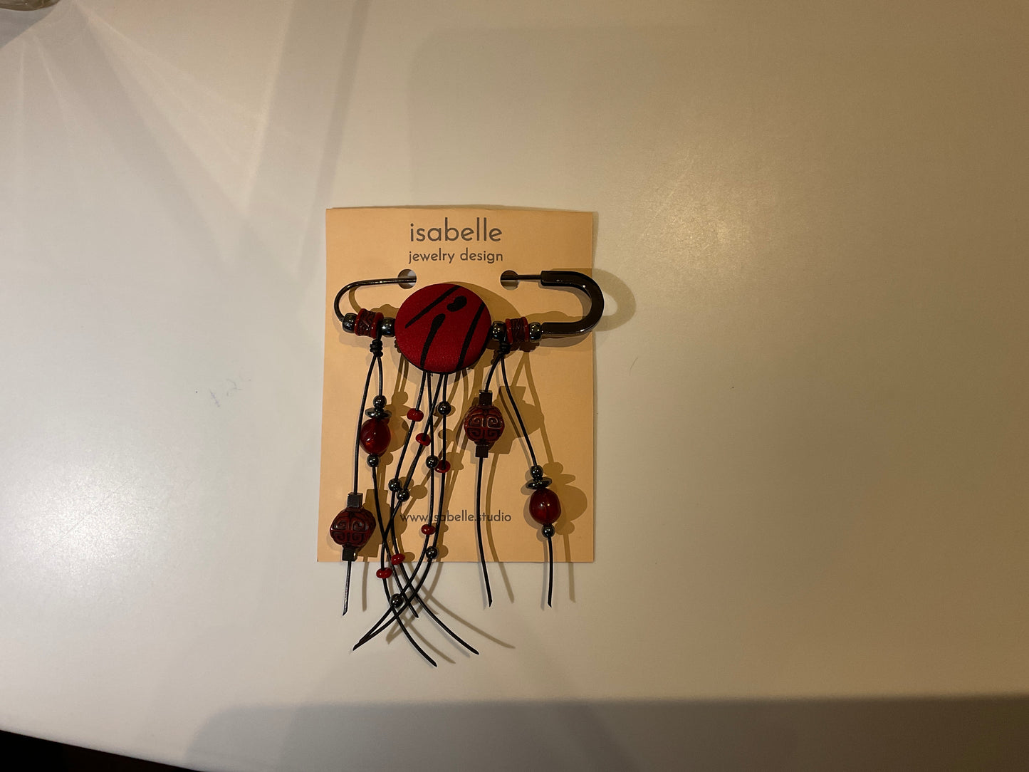 Isabelle Vintage Swing Pin - Red