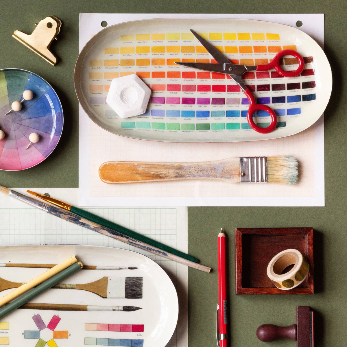 Roomytown: Oval Enamel Tray - Nomenclature of Colors